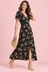 Vestido negro largo de corte evasé con escote en V