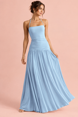 Vestido largo azul claro de escote cuadrado con fruncido