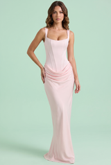 Vestido largo rosa con fruncido y escote cuadrado