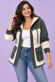Veste à capuche grise à empiècements | Porté sur une autre silhouette | Lounelle Paris