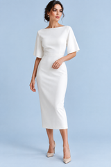 Vestido midi blanco ajustado con escote barco y manga corta