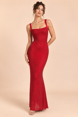 Vestido largo rojo con pedrería hotfix, cuello asimétrico y espalda descubierta