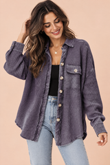 Sobrecamisa morada con bordes deshilachados