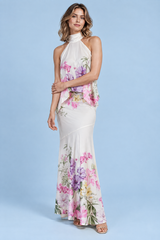 Vestido largo blanco asimétrico con flores