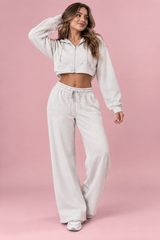 Conjunto blanco roto de sudadera corta con cremallera
