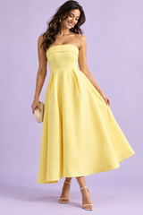 Vestido midi evasé amarillo de palabra de honor