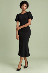 Vestido midi negro con mangas abullonadas