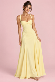 Robe longue jaune vif à fronces et décolleté cœur | Vue de face | Lounelle Paris