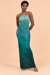 Vestido largo turquesa degradado con escote halter y frunces