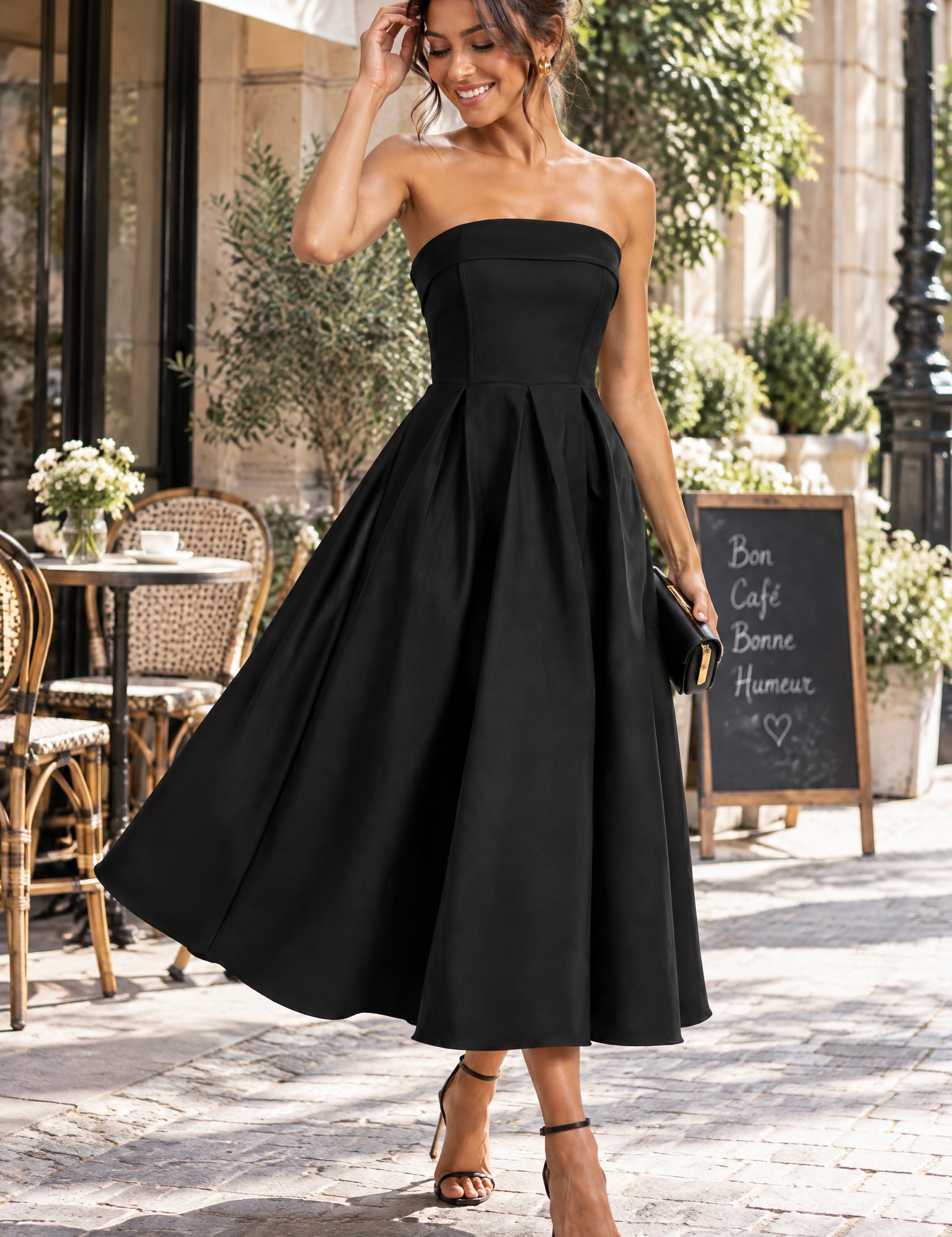 Robe midi patineuse bustier noire | Photo lifestyle | Lounelle Paris