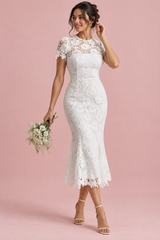 Vestido midi blanco de encaje con manga corta