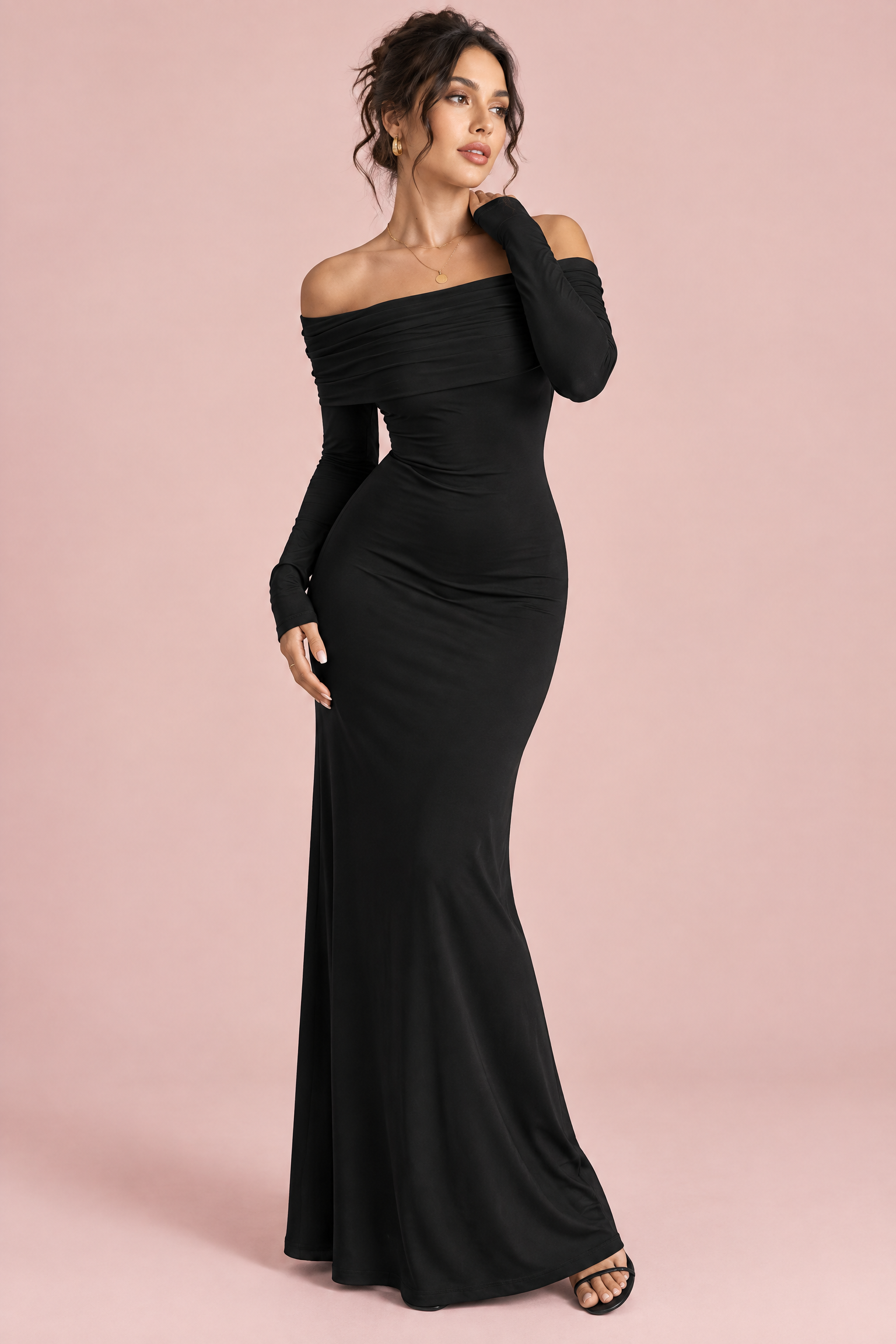 Robe longue noire asymétrique à fronces et drapé | Vue de face | Lounelle Paris