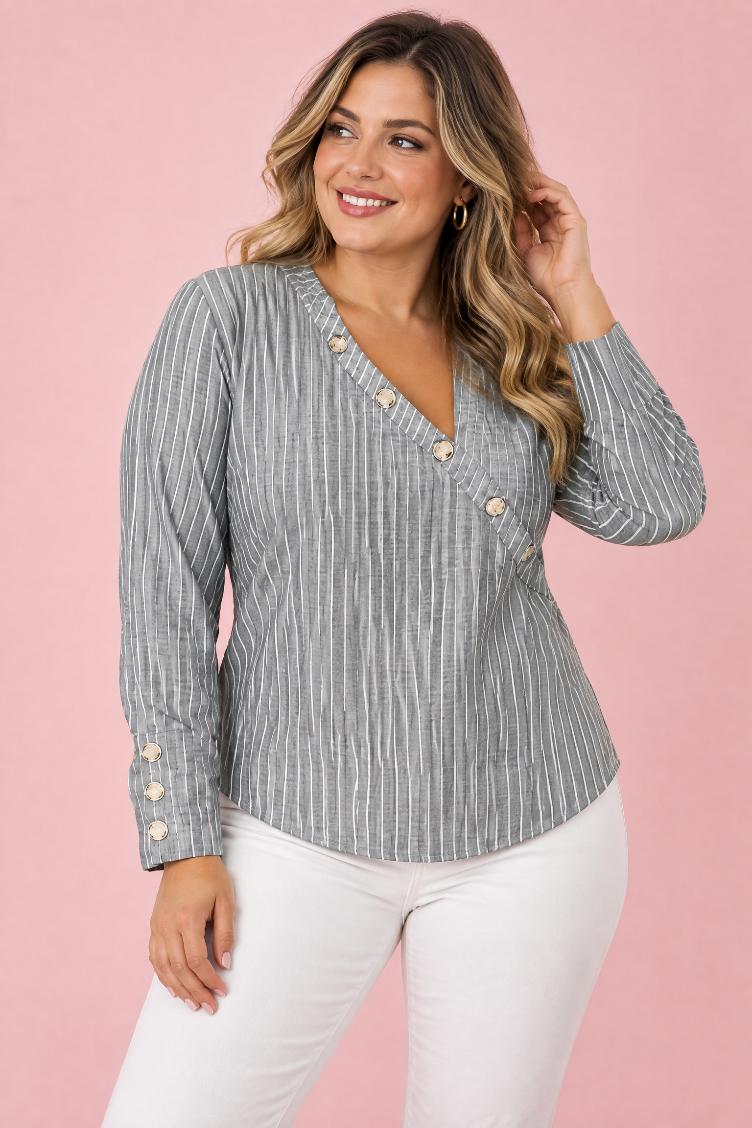 Blouse rayée asymétrique grise | Porté sur une autre silhouette | Lounelle Paris