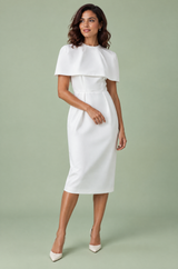 Vestido midi blanco entallado con escote barco y capa corta