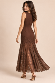Robe longue marron en dentelle à encolure ronde dégagée | Vue de dos | Lounelle Paris