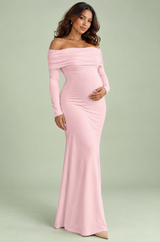 Vestido maxi premamá rosa de malla fruncida con escote bardot
