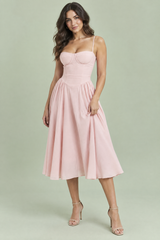 Vestido midi rosa tipo bustier