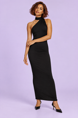 Vestido largo negro con escote asimétrico y cuello