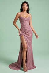 Vestido largo rosa con brillo y abertura