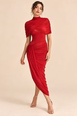 Vestido rojo asimétrico drapeado
