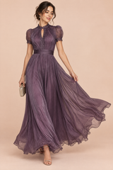 Vestido largo morado con volantes