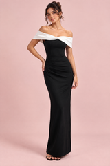Vestido largo negro con escote Bardot