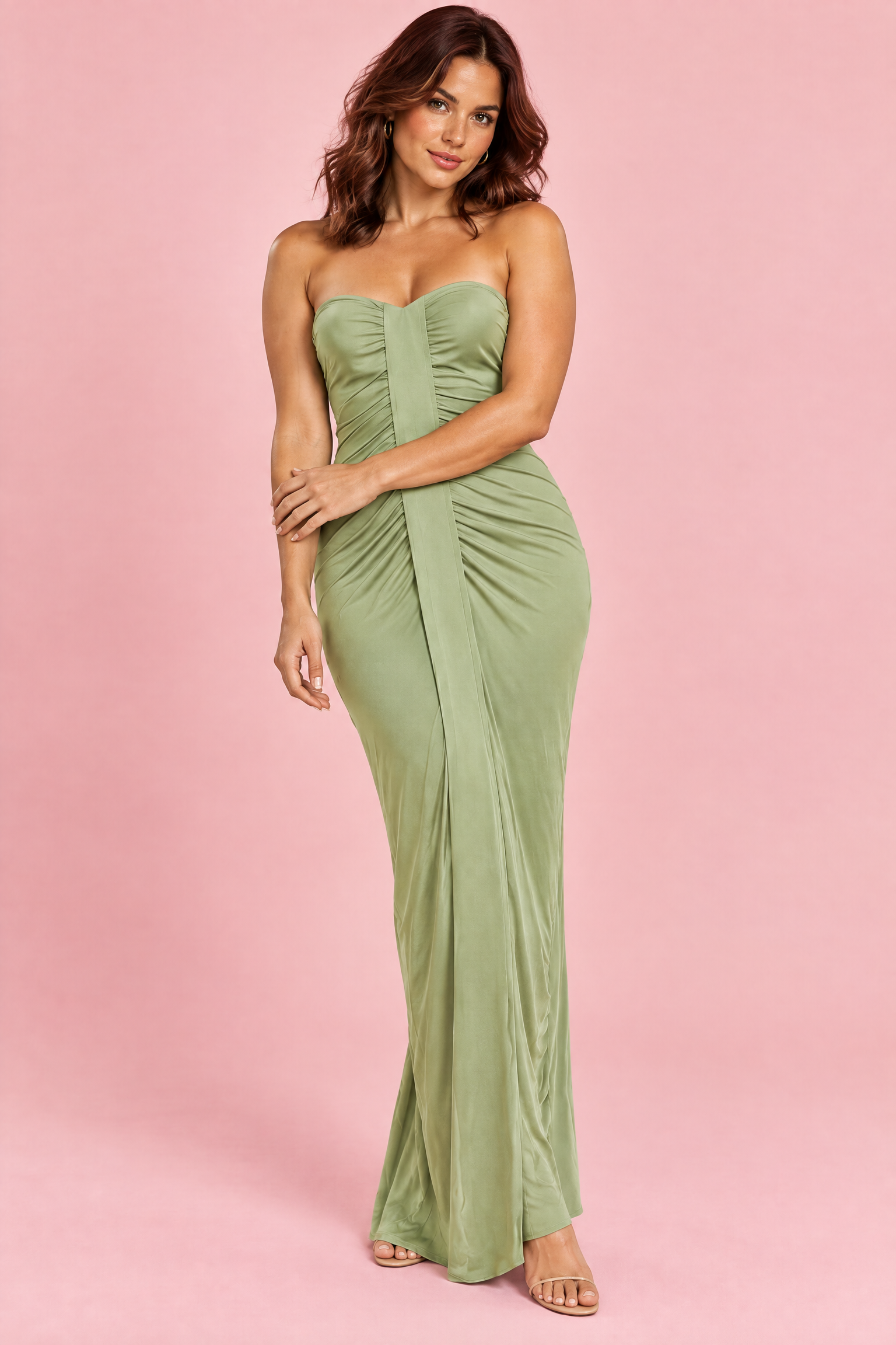 Robe longue portefeuille verte à décolleté cœur et fronces | Porté sur une autre silhouette | Lounelle Paris