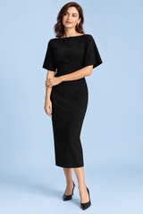 Vestido midi negro ajustado con escote barco y manga corta