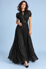 Vestido largo negro con volantes