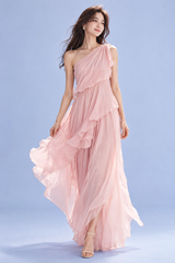 Vestido rosa claro de un solo hombro con volantes