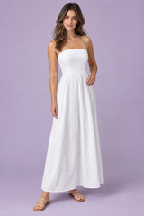 Vestido largo blanco de corte evasé y palabra de honor