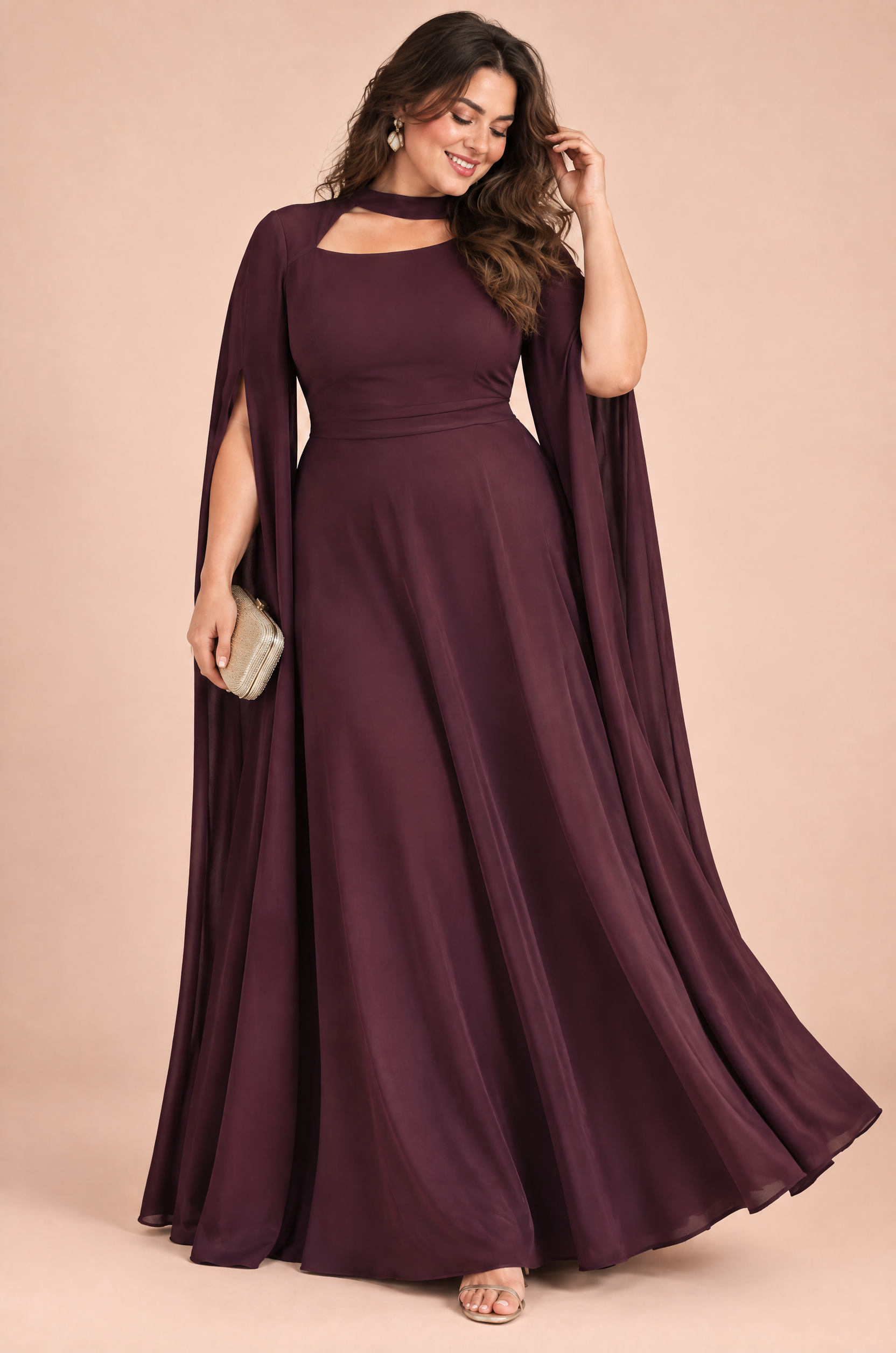 Robe longue bordeaux à encolure carrée et manches cape | Porté sur une silhouette plus ronde | Lounelle Paris