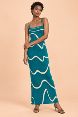 Vestido de rayas verde azulado con espalda descubierta