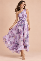 Vestido floral lila claro de un solo hombro