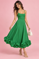 Vestido midi verde de corte evasé y bajo de volantes