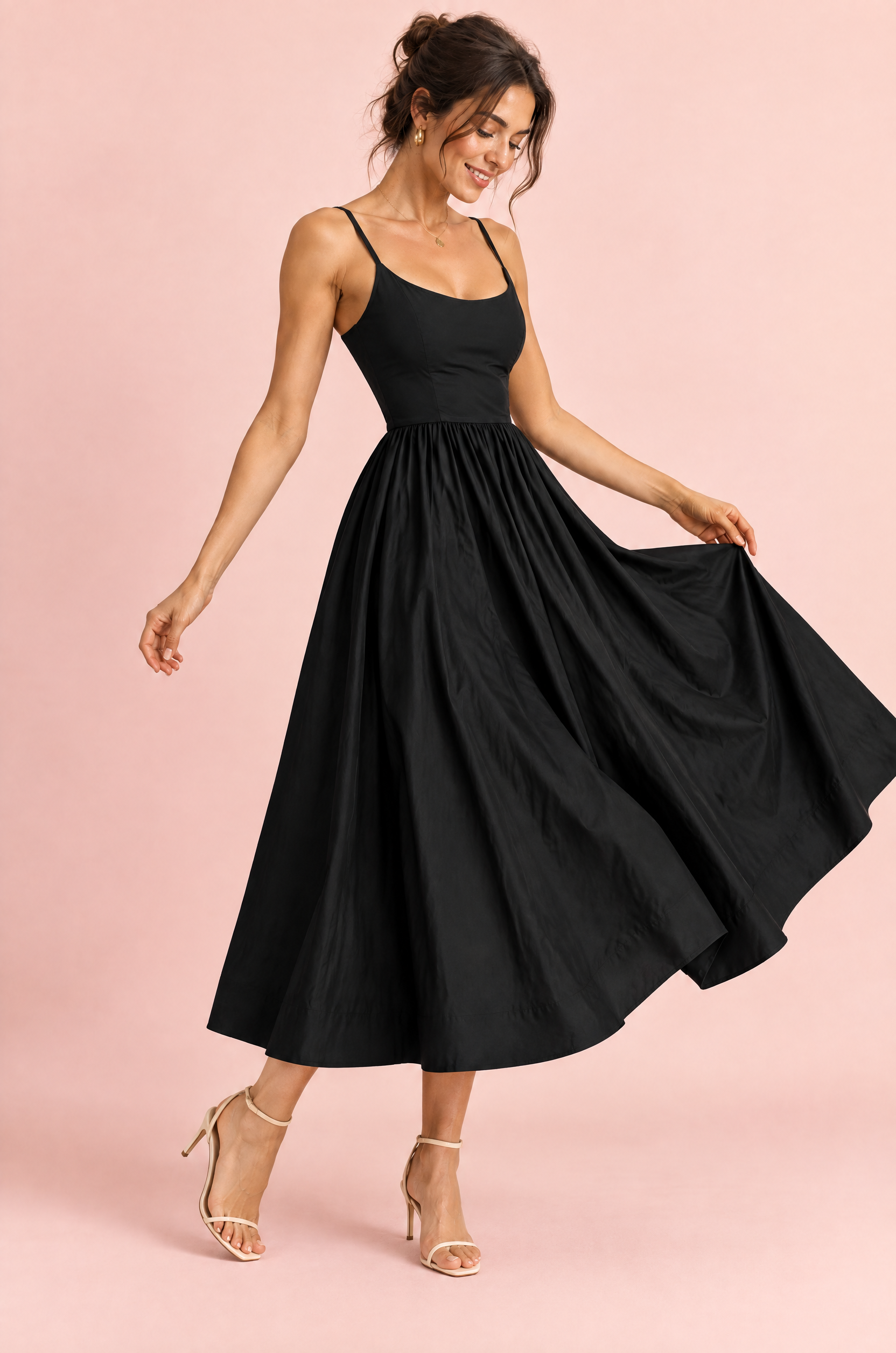 Robe midi noire plissée évasée | Vue de dos | Lounelle Paris