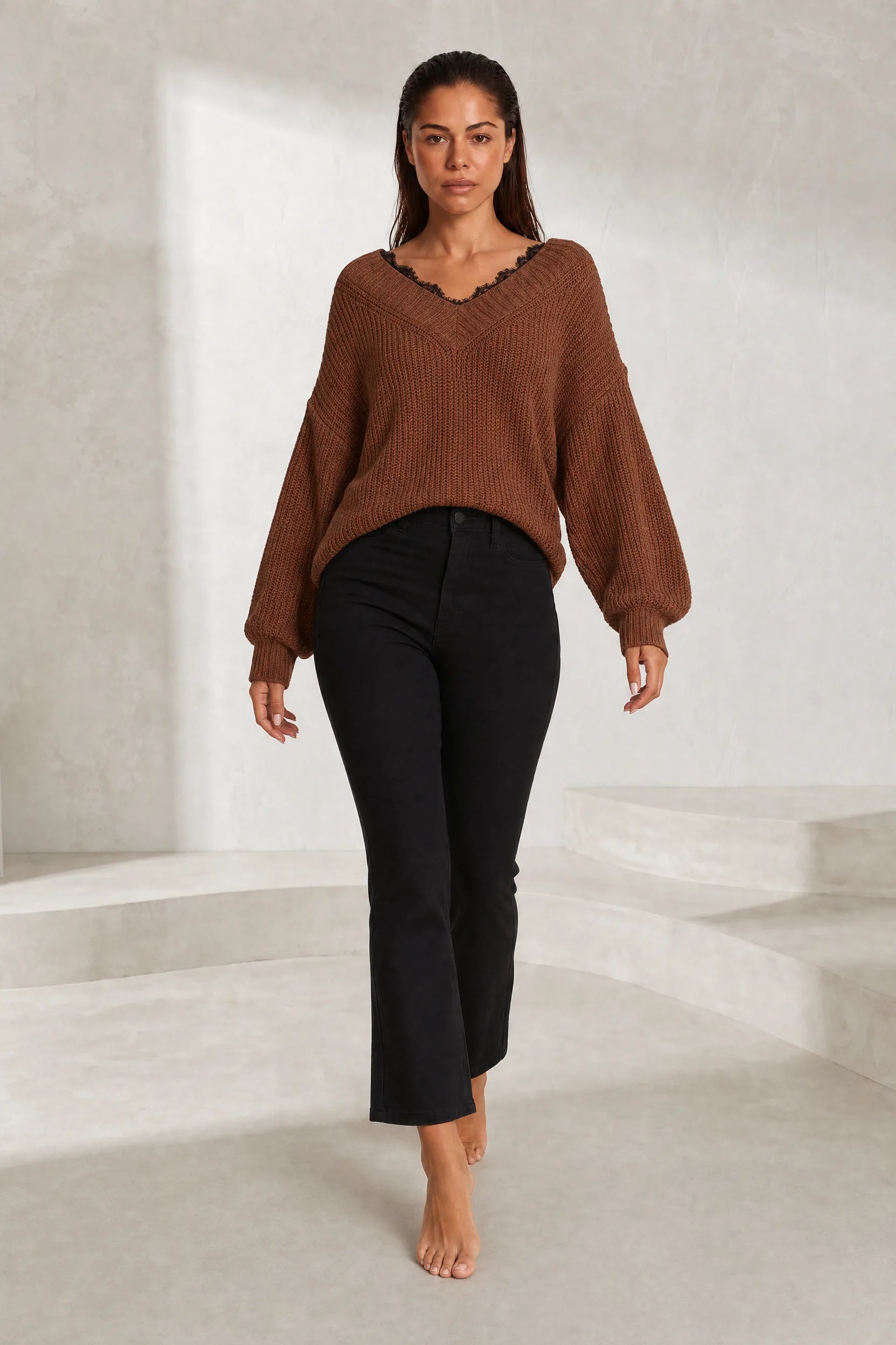 Pull col V à dentelle | Lounelle Paris