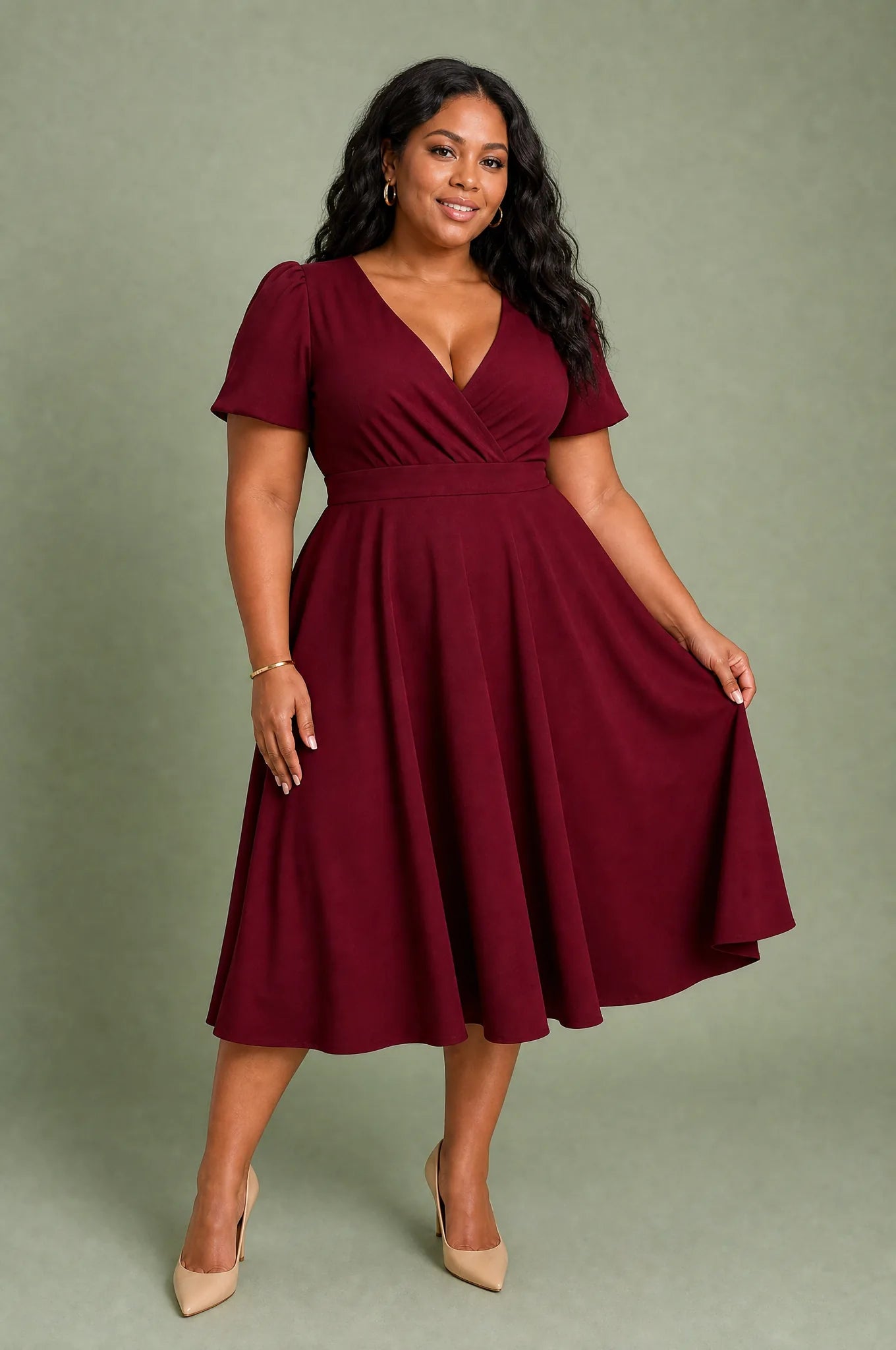 Robe col V croisé manches bouffantes | Porté sur une silhouette plus ronde | Lounelle Paris