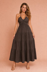 Vestido largo halter con espalda descubierta