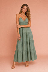 Vestido largo halter con espalda descubierta