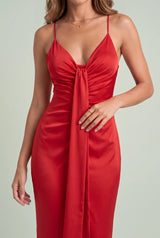 Vestido largo con escote en V drapeado