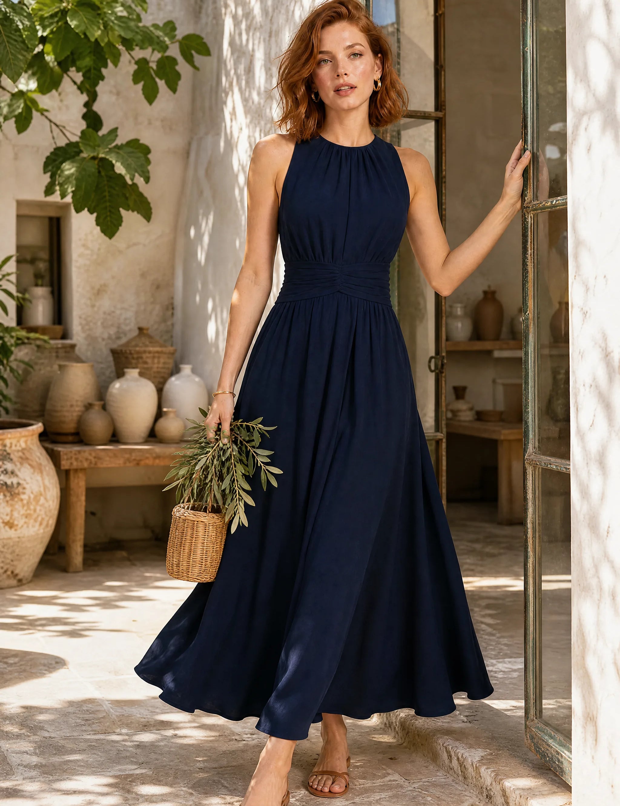 Robe longue fluide taille drapée | Photo lifestyle | Lounelle Paris