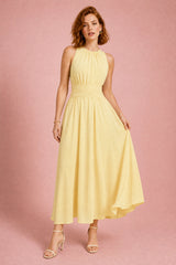 Vestido largo fluido con cintura drapeada