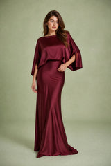 Vestido largo satinado con cuello barco