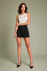 Shorts amplios de tiro alto