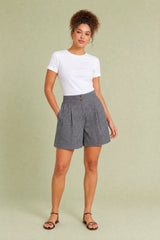 Short amplio de tiro alto
