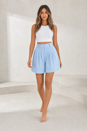 Short tailleur bleu clair plissé taille haute | Lounelle Paris
